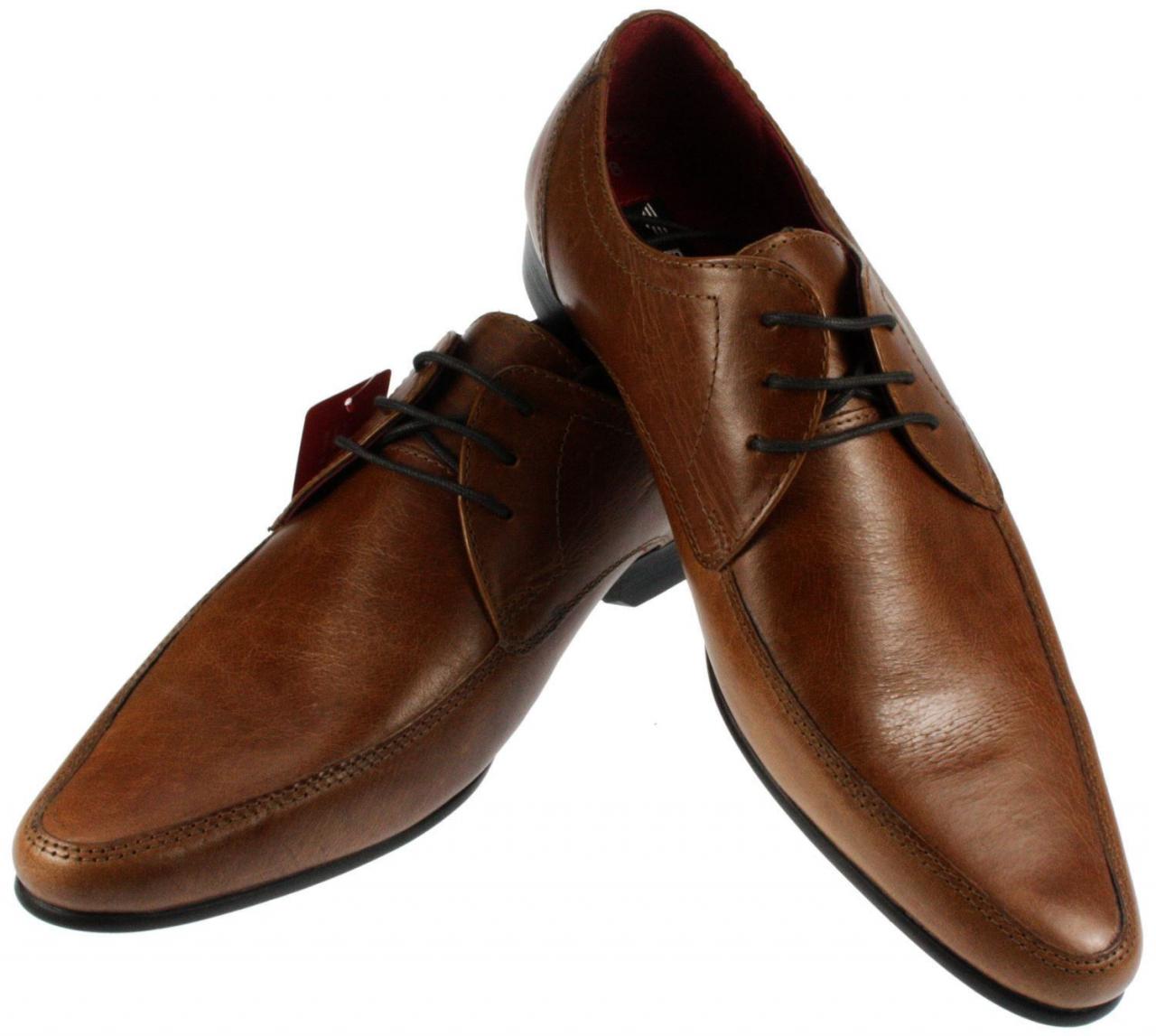 brown pointed toe shoes